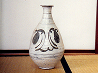 粉青沙器鉄絵瓶　李朝時代